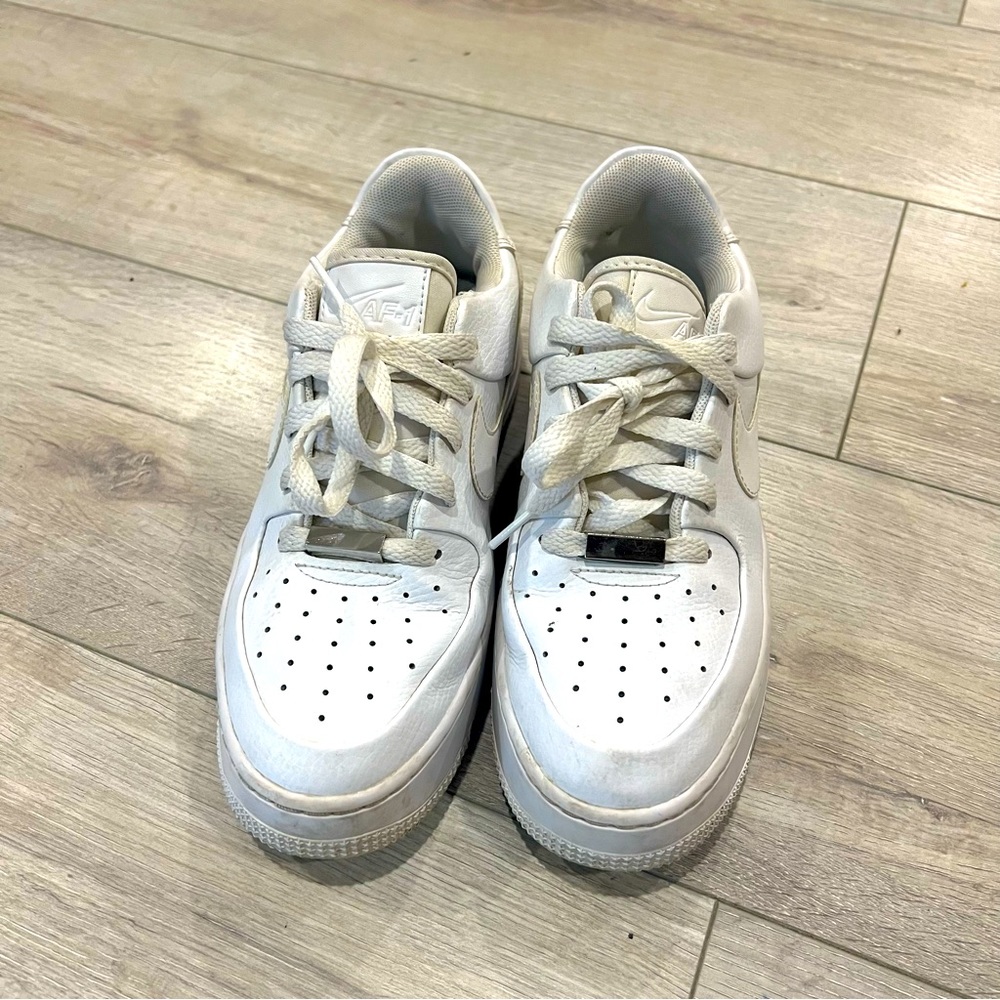 Nike airforce 1 sage (platform)